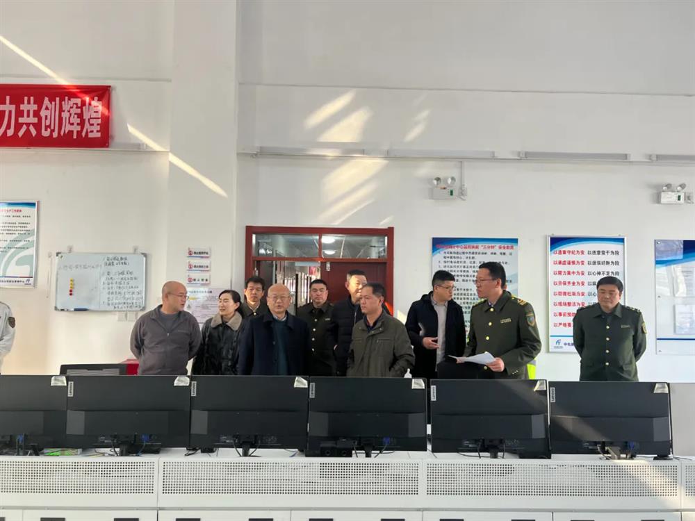 标题:中电建冀交高投公司到新元高速开展安全生产工作督导检查<br/>说明:<br/>日期:2025/2/28<br/>来源:<br/>发表人:杨雪宁<br/>点击数:167
