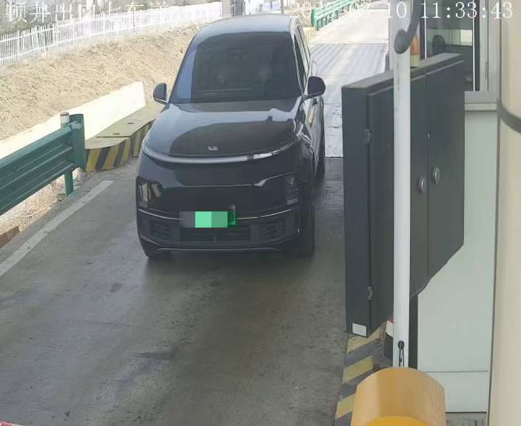 出口七车道.jpg